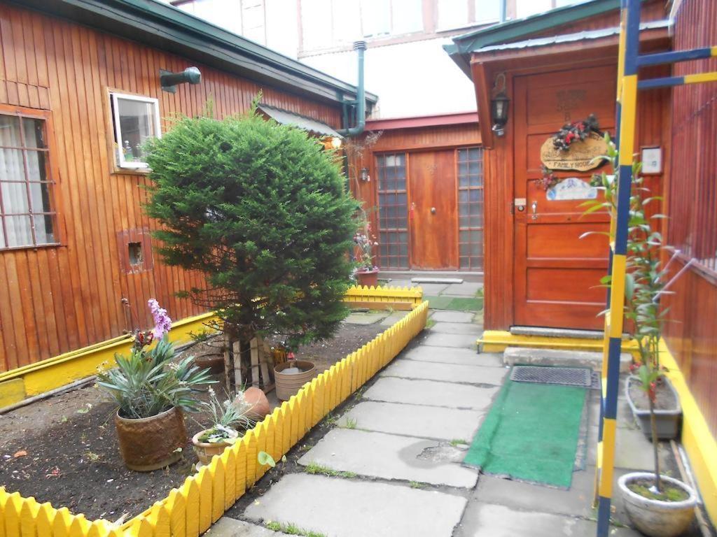 Bed and Breakfast Alojamiento Familiar Rey Punta Arenas Exterior foto